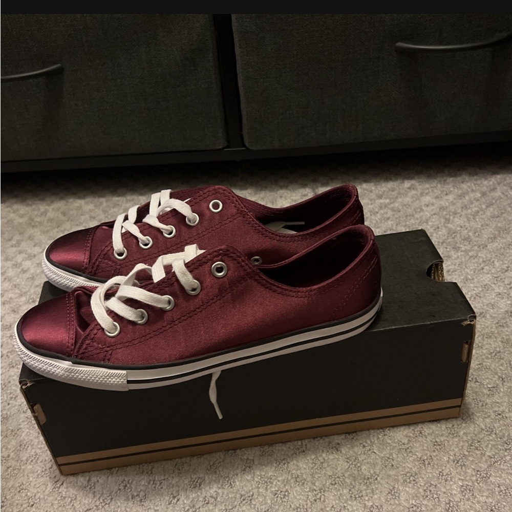 Converse - Picture 2 of 3